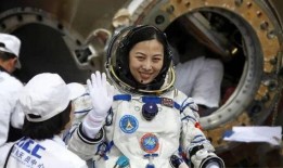 宇航员集体爆料视频,揭秘太空生活真相与挑战